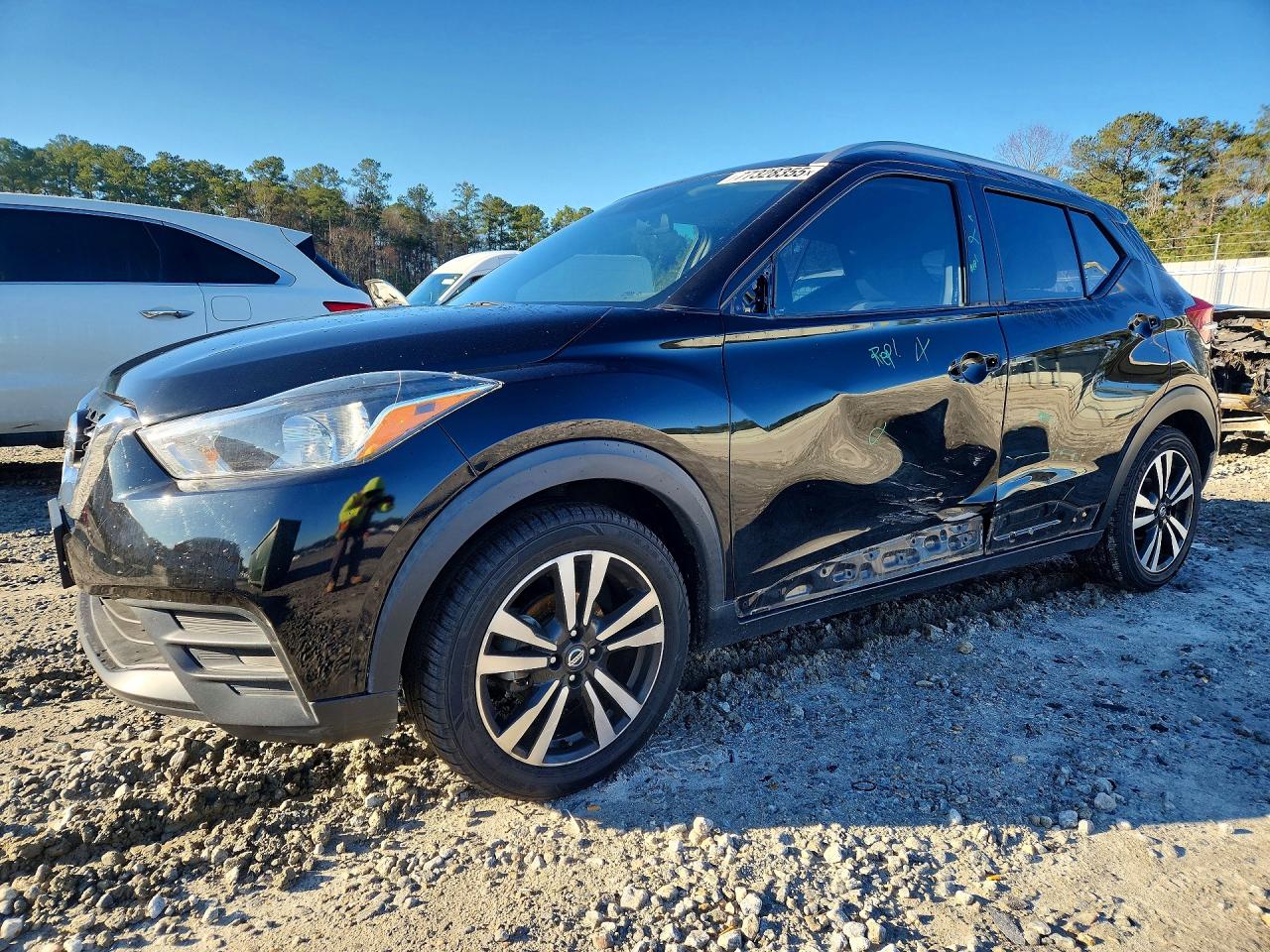 NISSAN KICKS 2020
