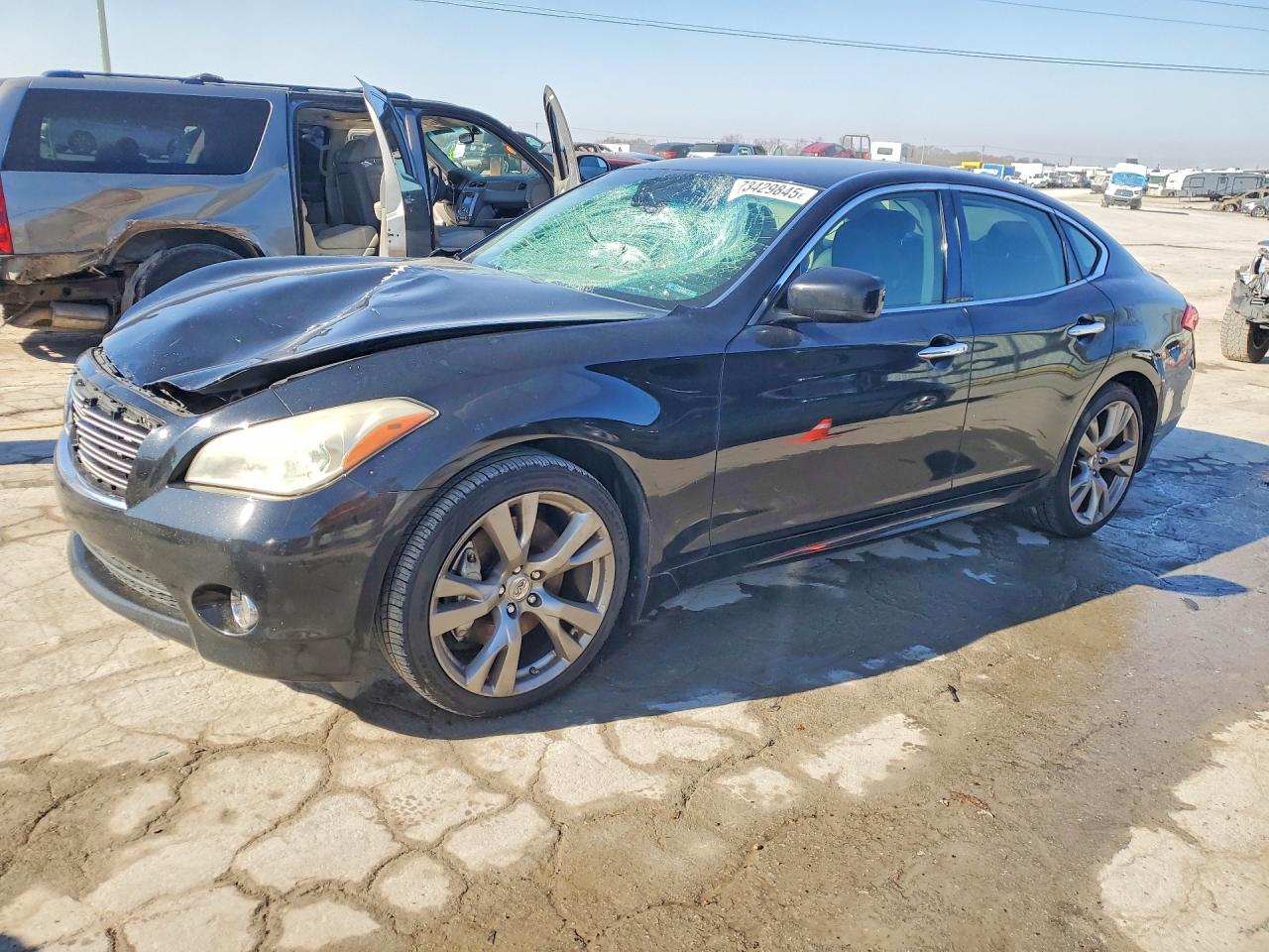 INFINITI M37 2013