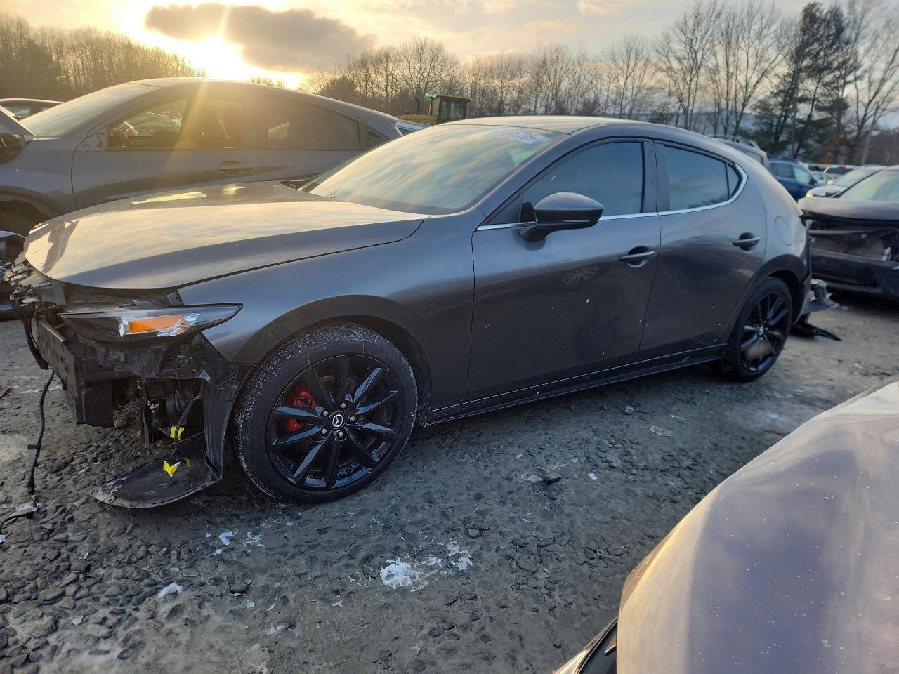 MAZDA 3 2019
