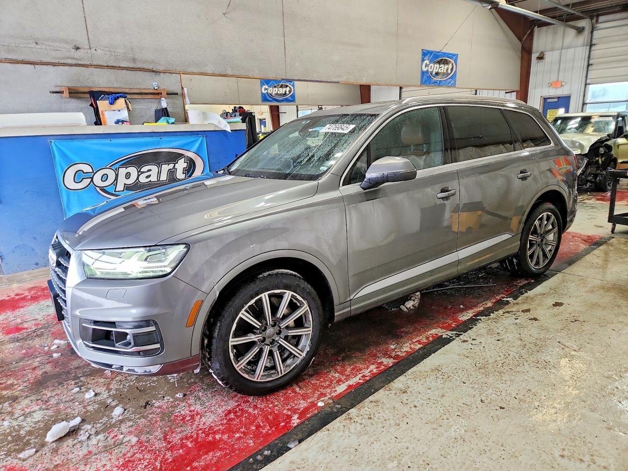 AUDI Q7 2017