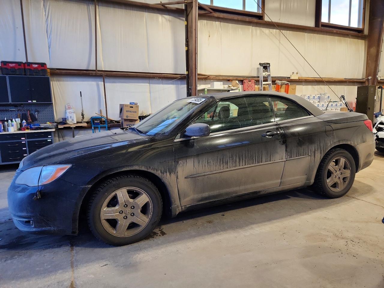 CHRYSLER 200 2011