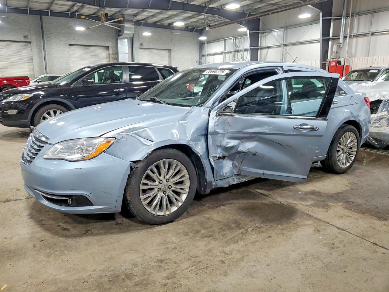 CHRYSLER 200 2012