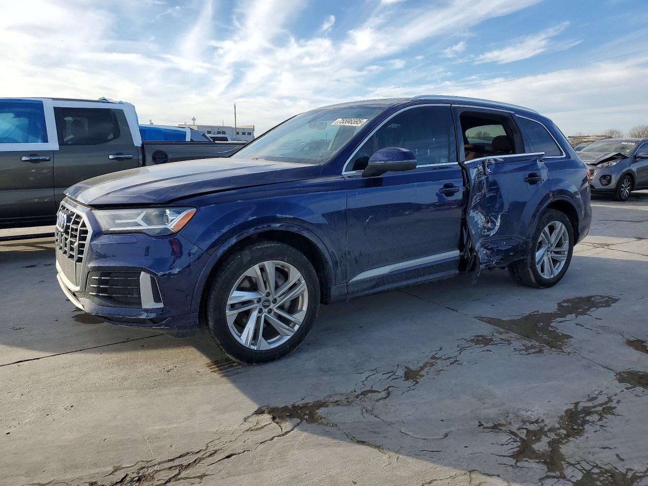 AUDI Q7 2021
