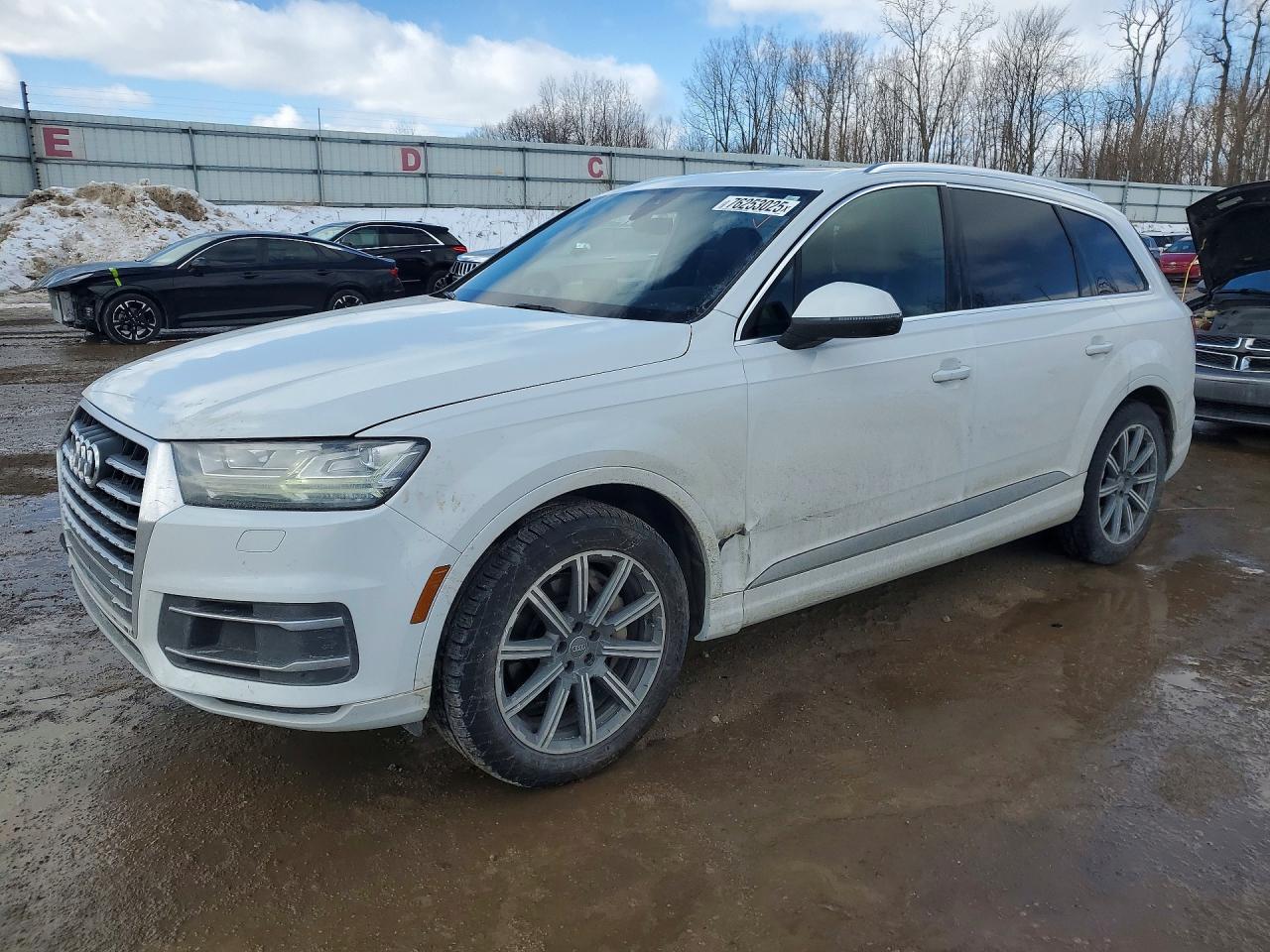AUDI Q7 2017