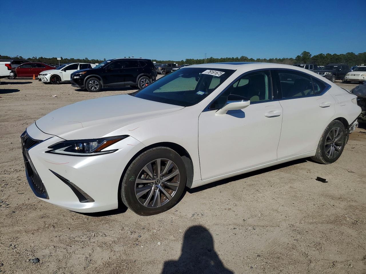 LEXUS ES 330 2020