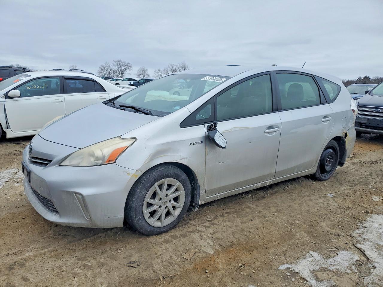TOYOTA PRIUS V 2012