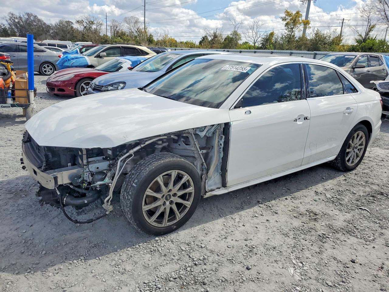 AUDI A4 2021