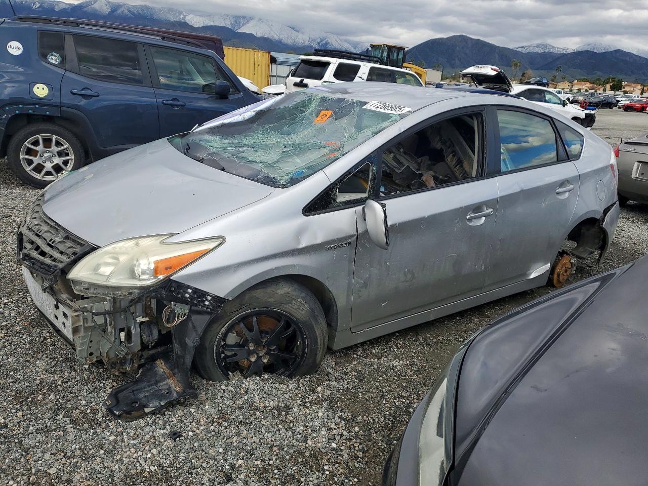 TOYOTA PRIUS 2012