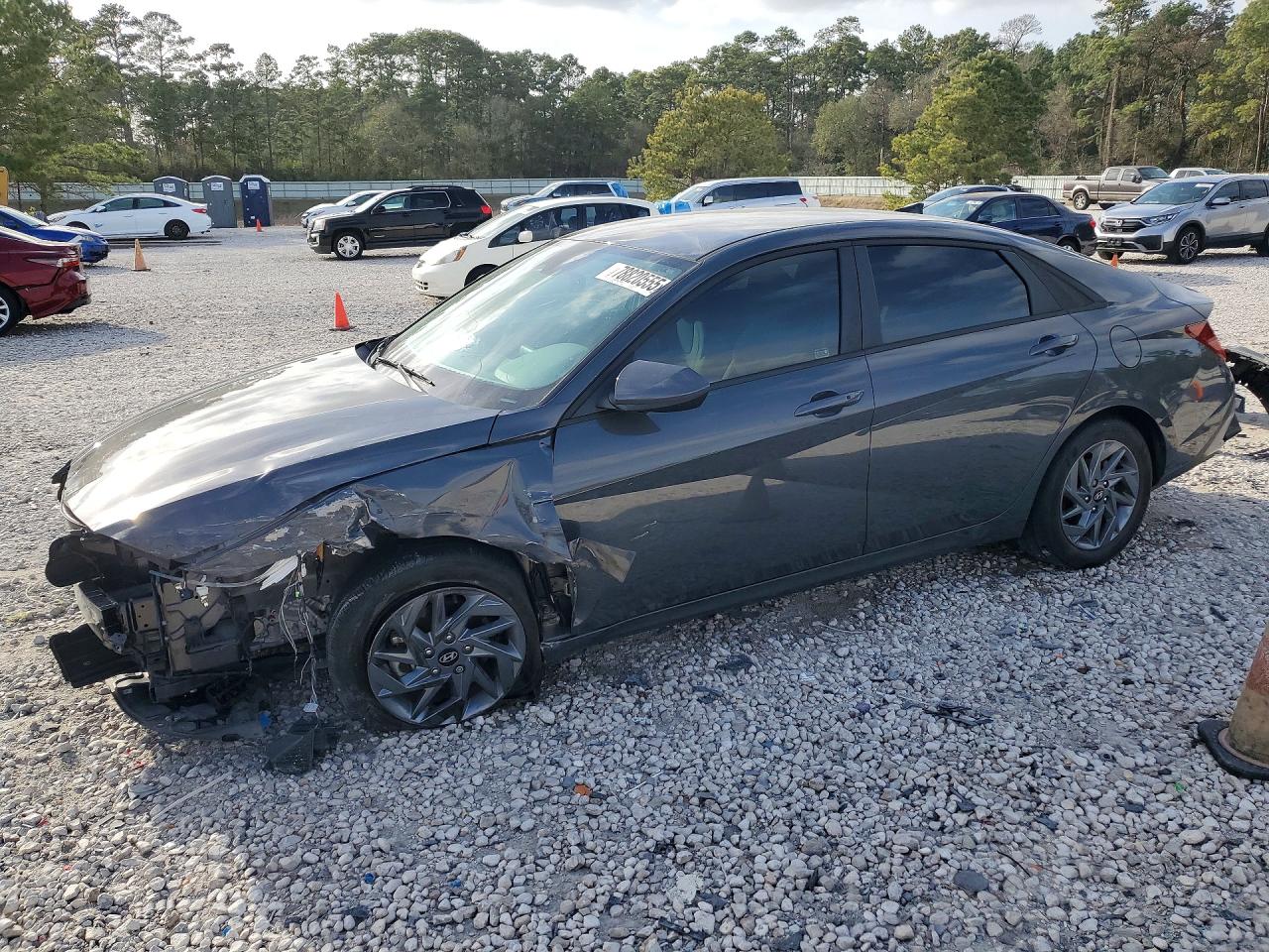 HYUNDAI ELANTRA 2024