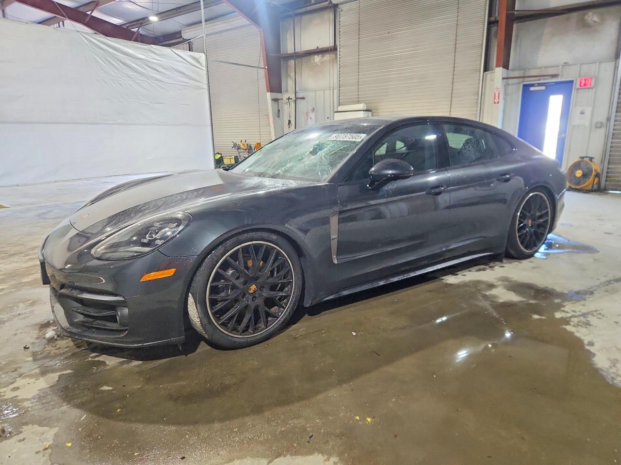 PORSCHE PANAMERA 2023