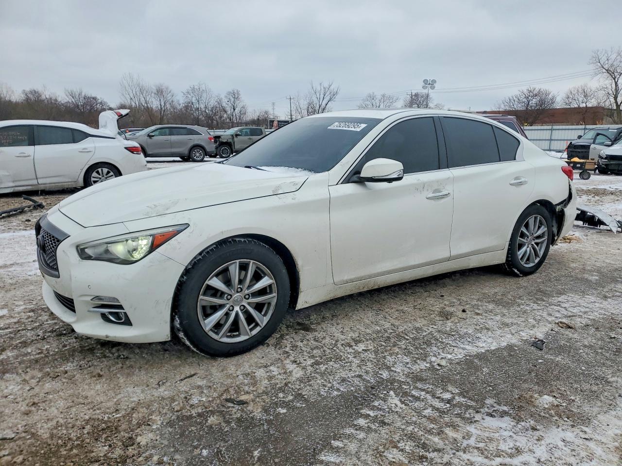 INFINITI Q50 2015