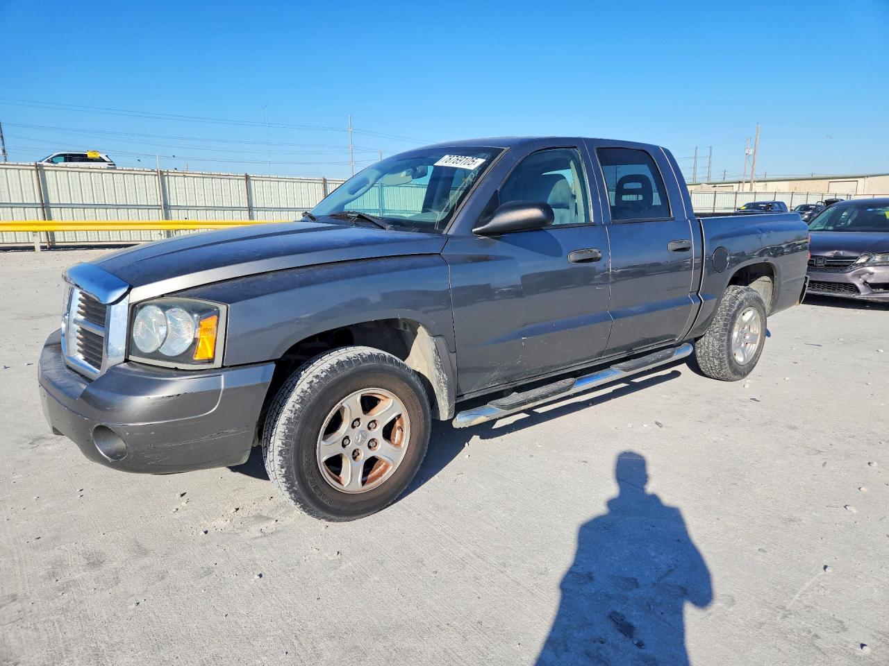 DODGE DAKOTA 2006