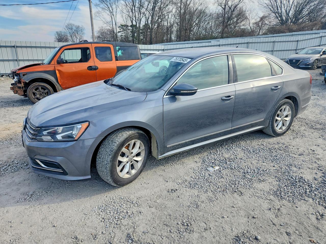 VOLKSWAGEN PASSAT 2016