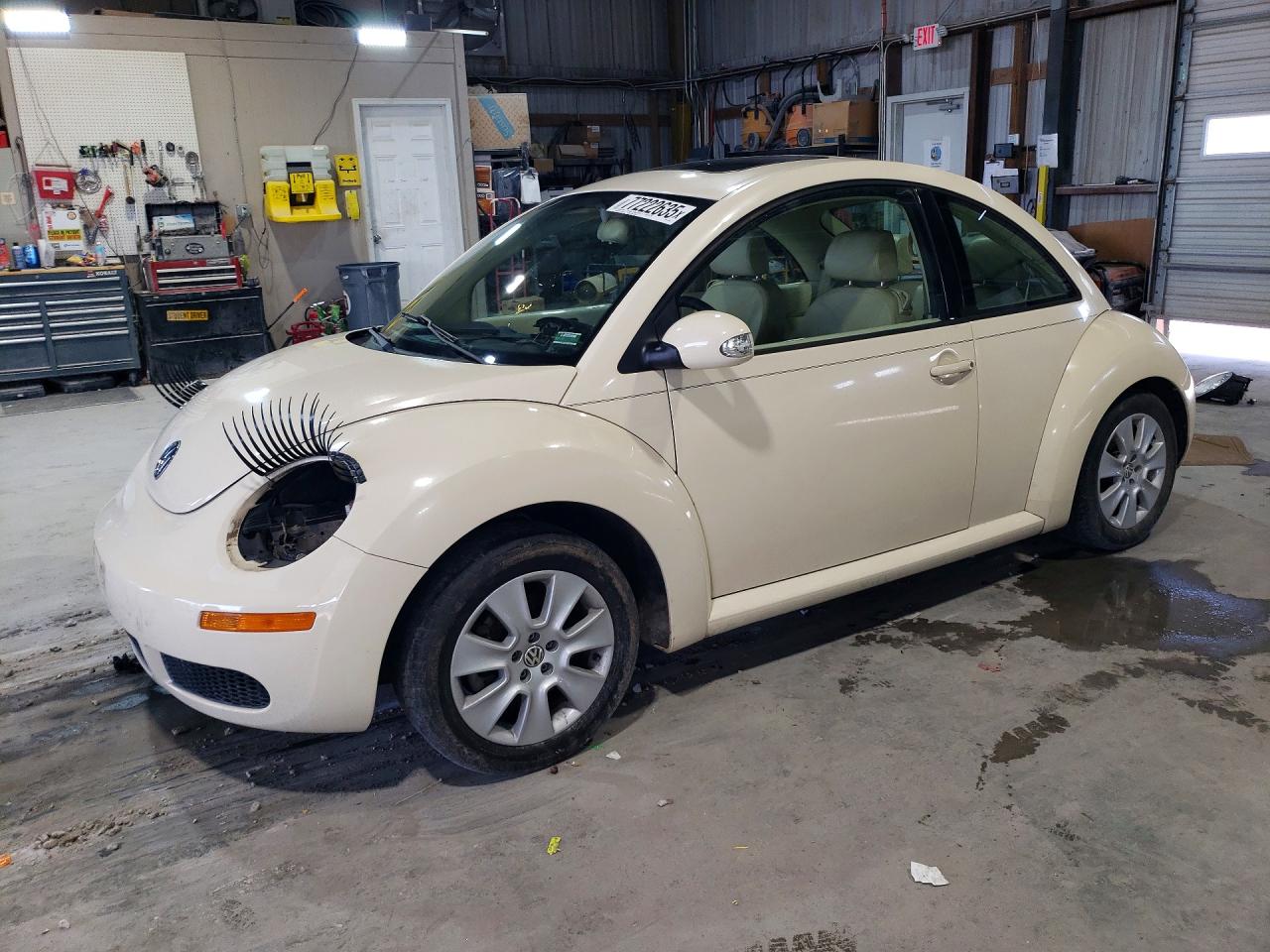 VOLKSWAGEN NEW BEETLE 2008