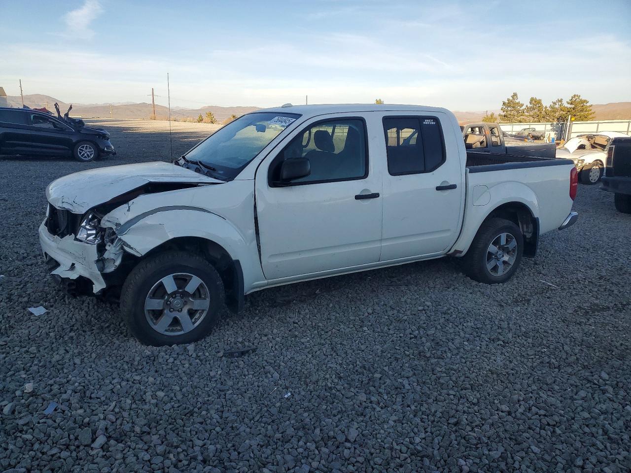 NISSAN FRONTIER 2017