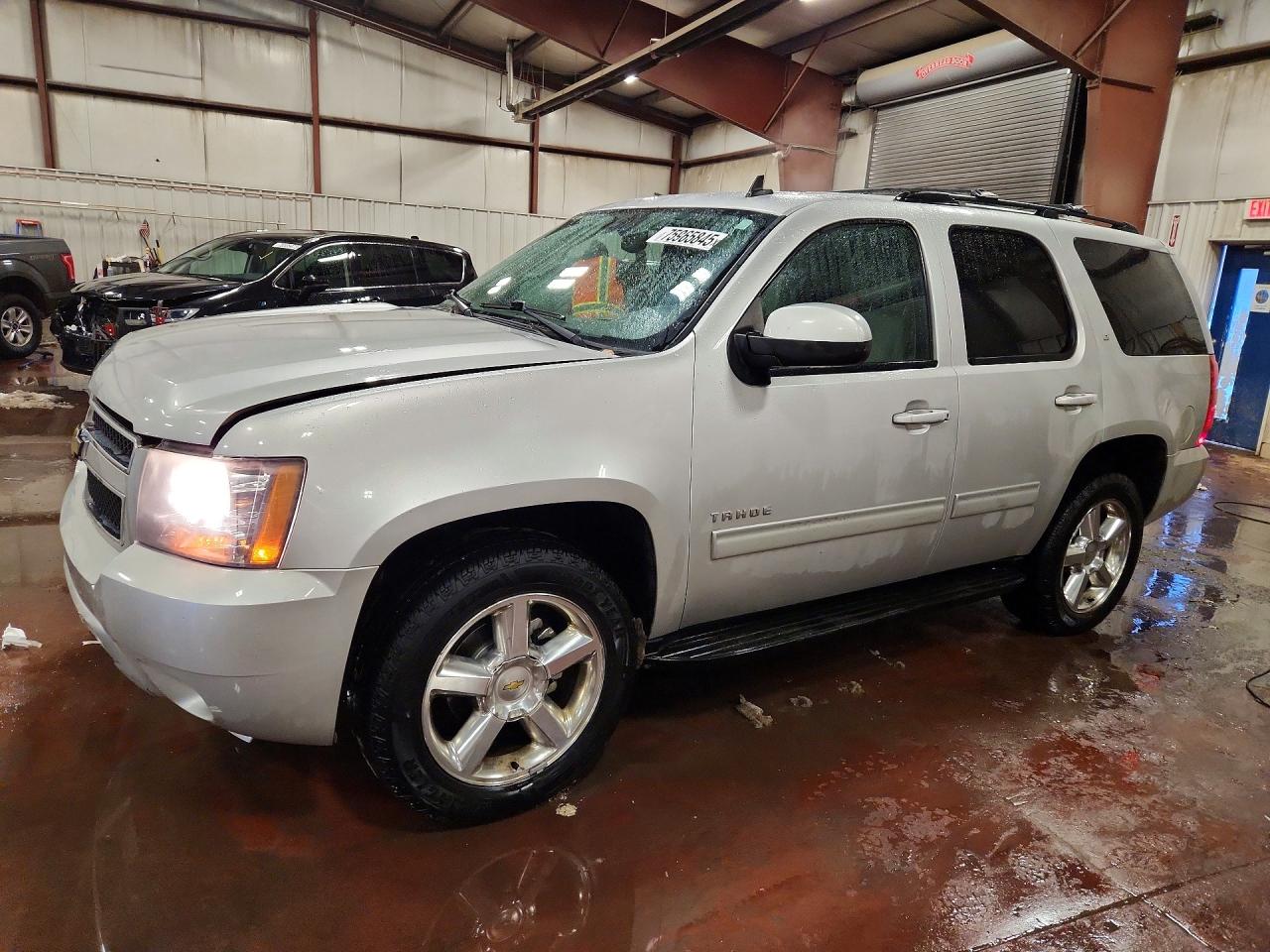 CHEVROLET TAHOE 2011