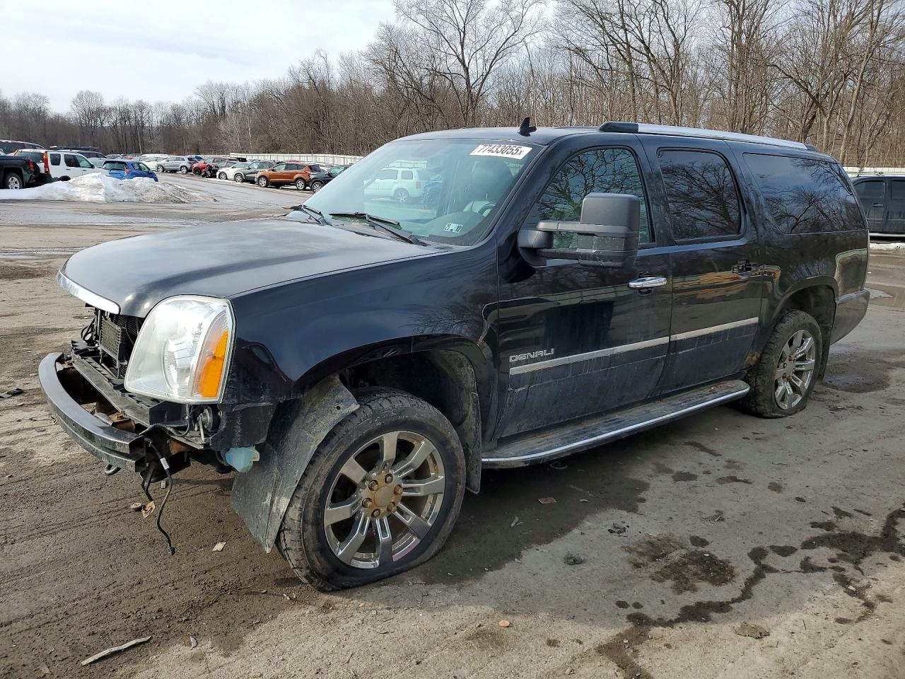 GMC YUKON XL 2013