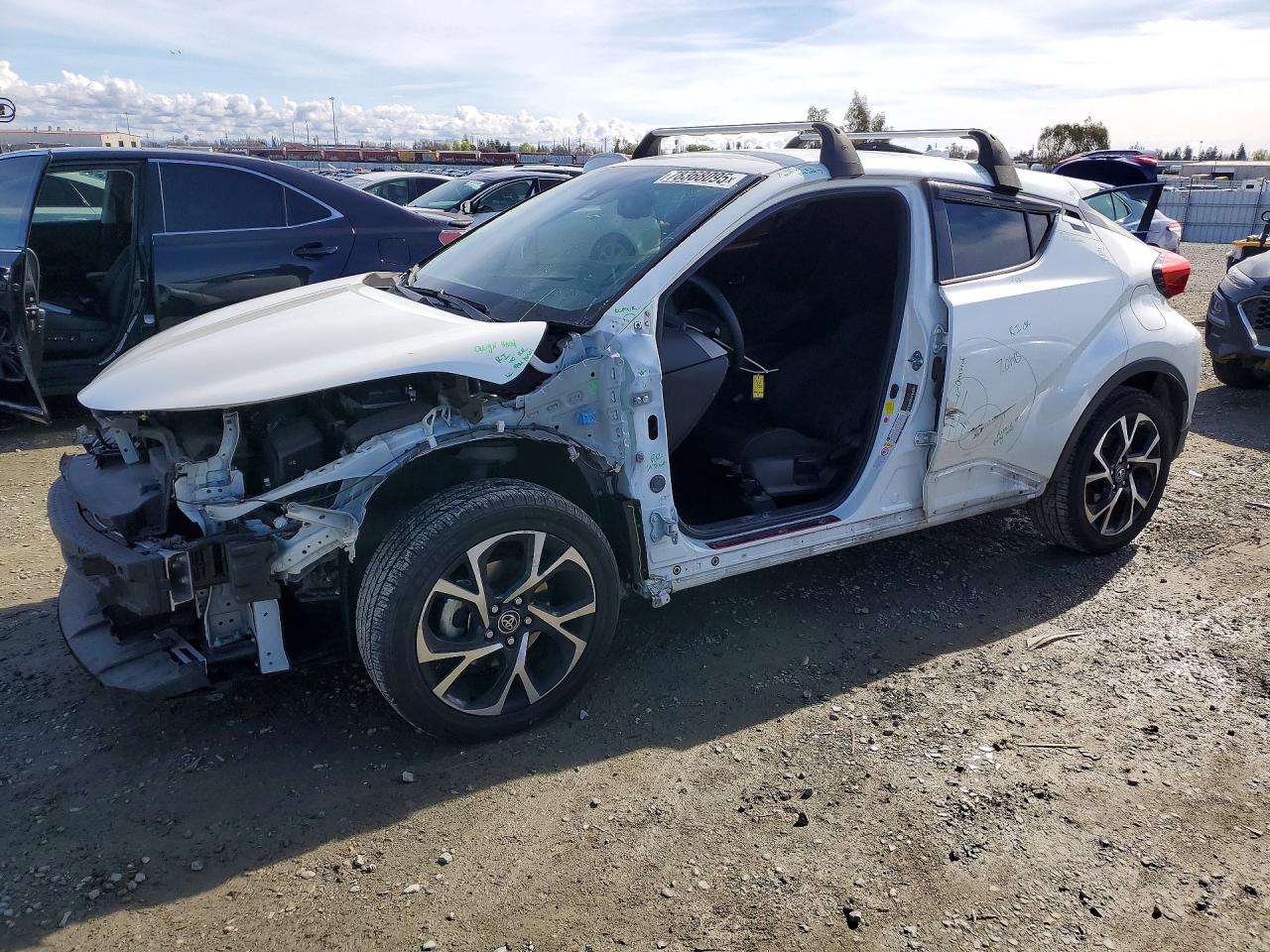 TOYOTA C-HR 2019