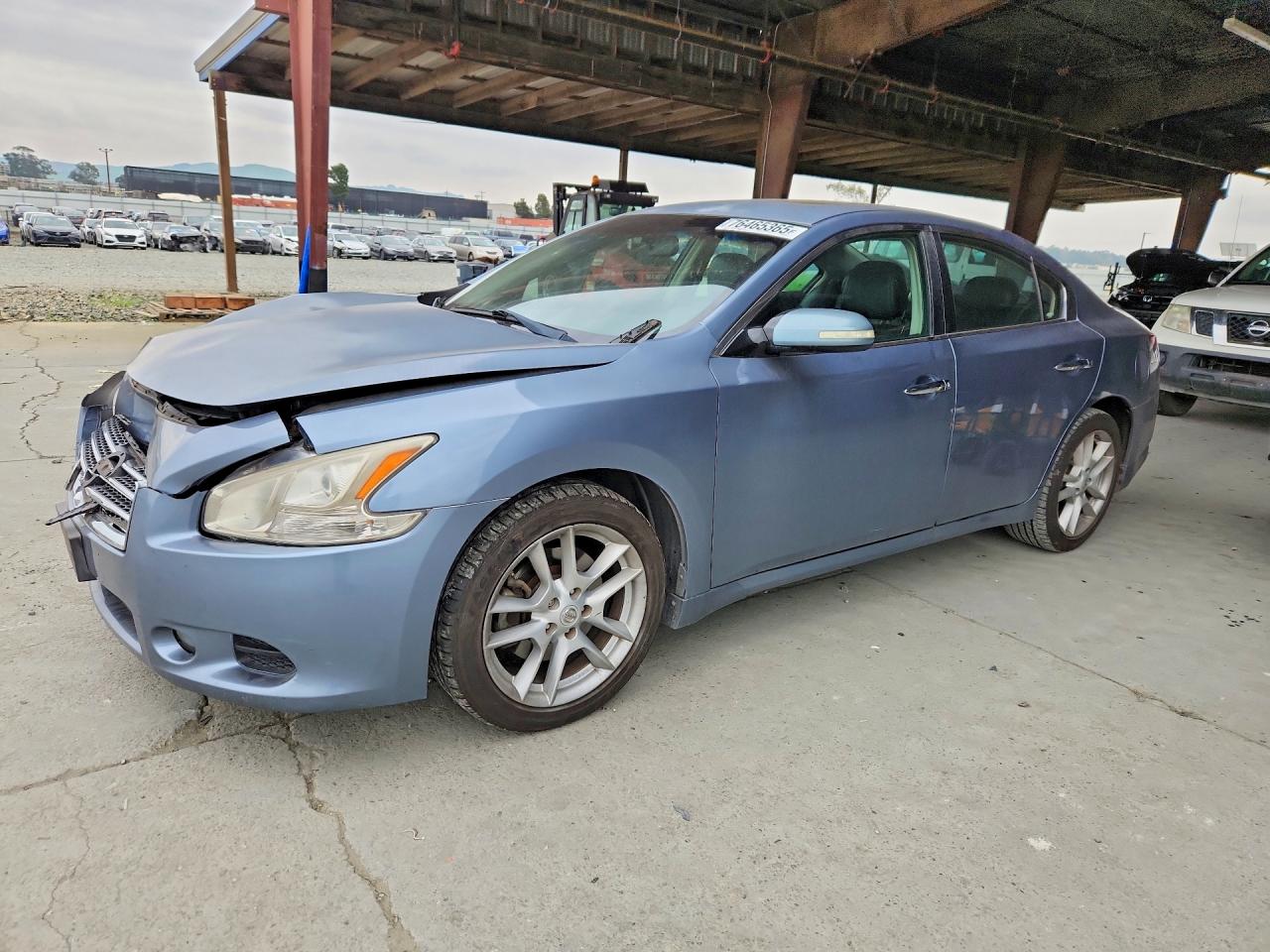 NISSAN MAXIMA 2010