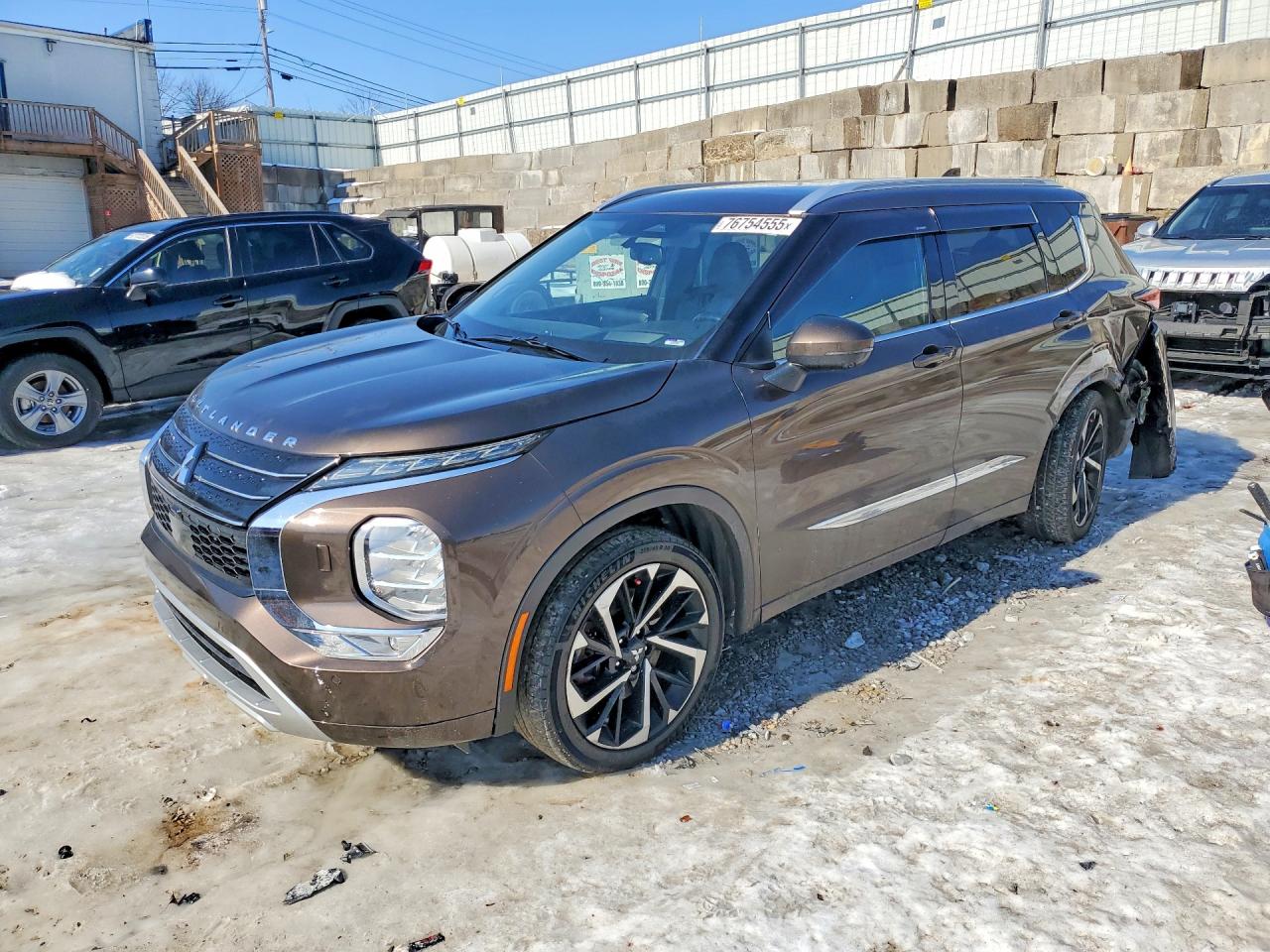 MITSUBISHI OUTLANDER 2024
