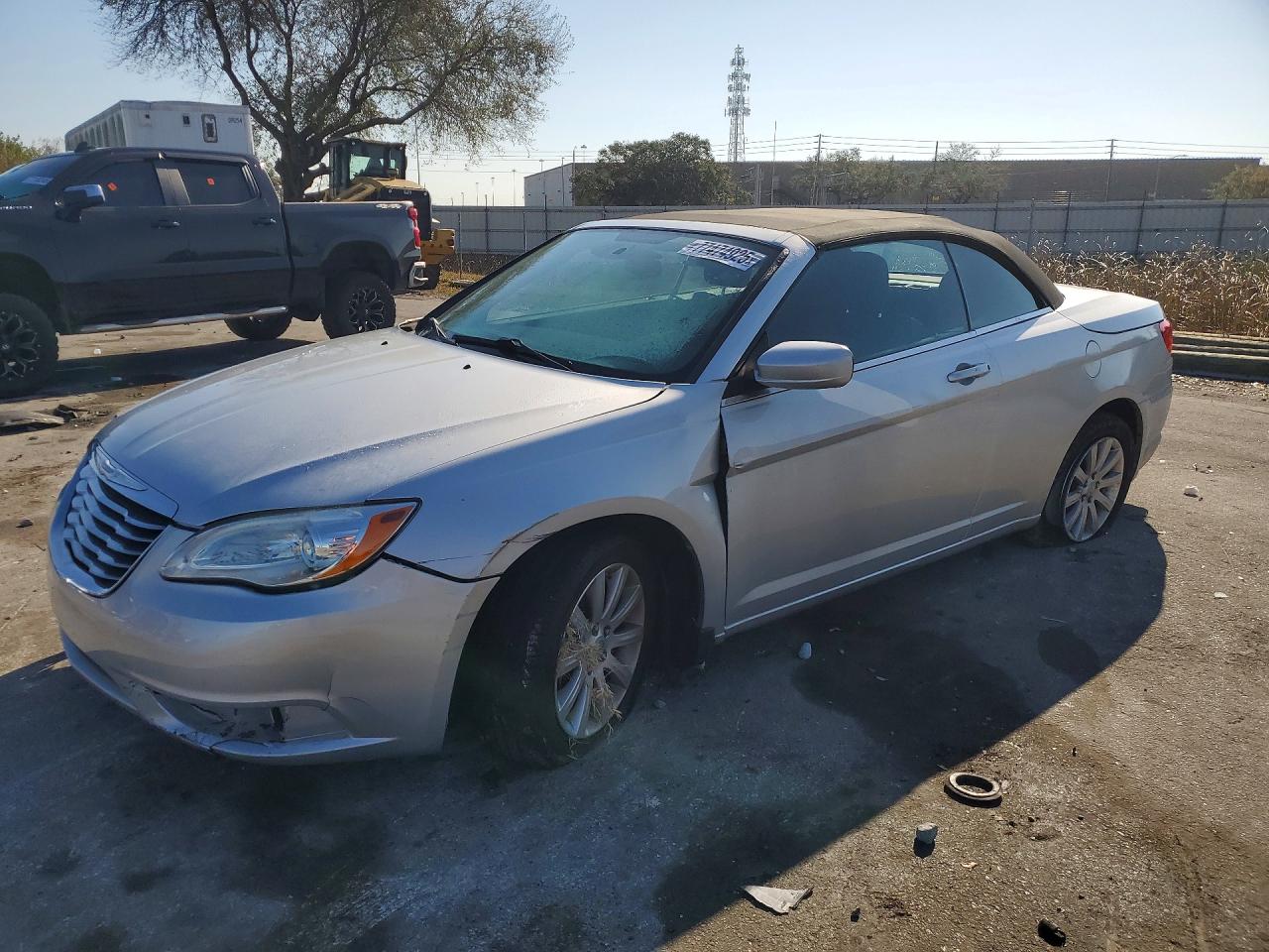 CHRYSLER 200 2011