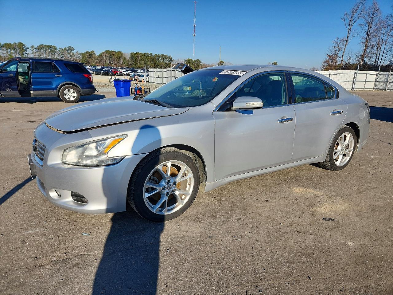 NISSAN MAXIMA 2012