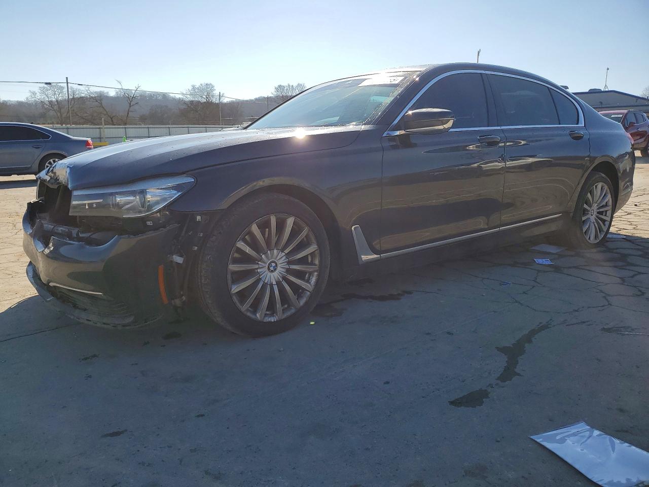 BMW 740 2016