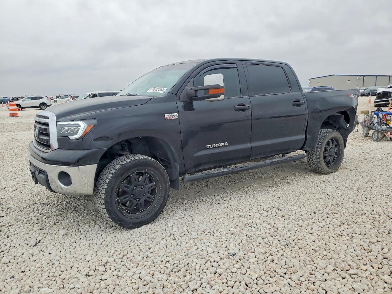 TOYOTA TUNDRA 2013