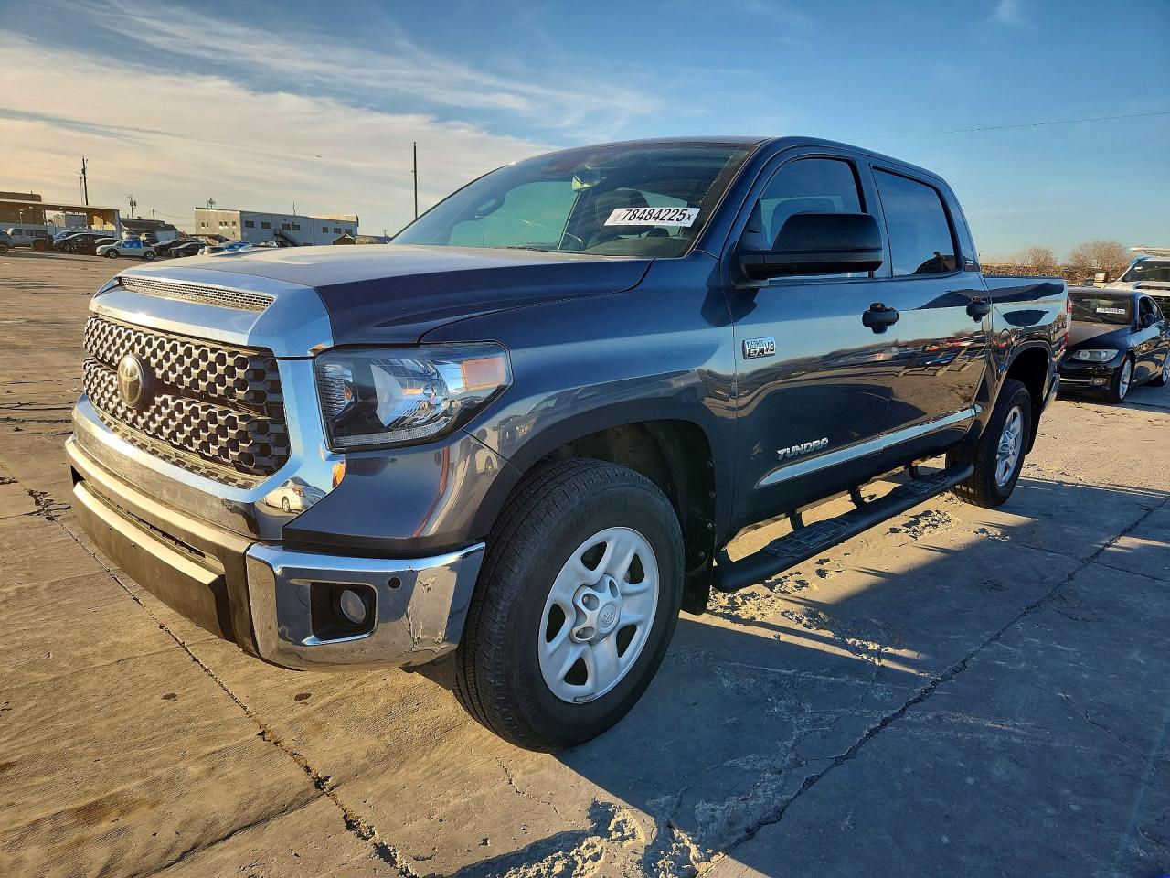TOYOTA TUNDRA 2021