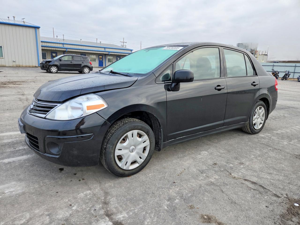 NISSAN VERSA 2011