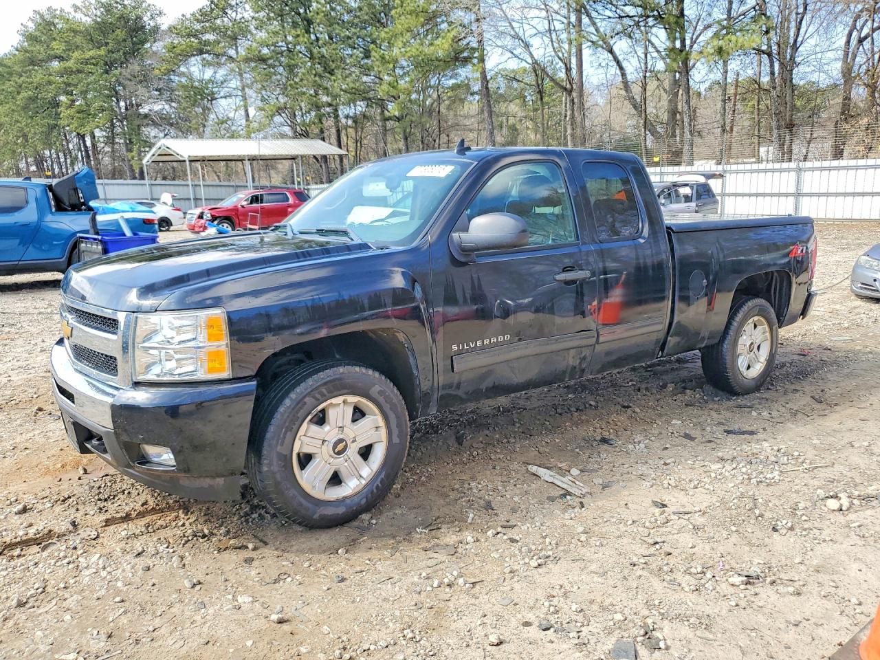 CHEVROLET SILVERADO 2011