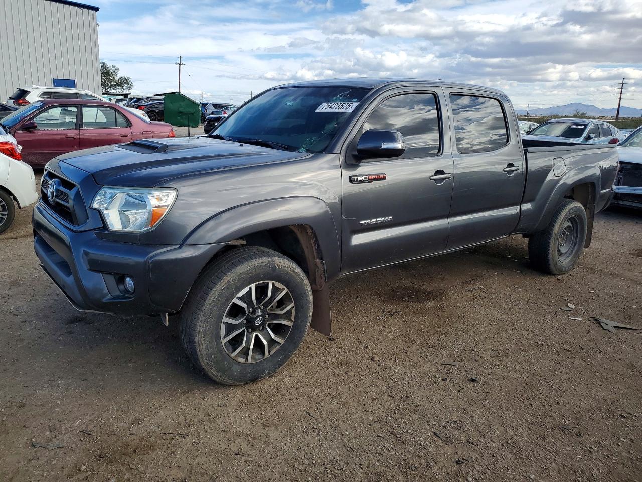 TOYOTA TACOMA DOU 2015