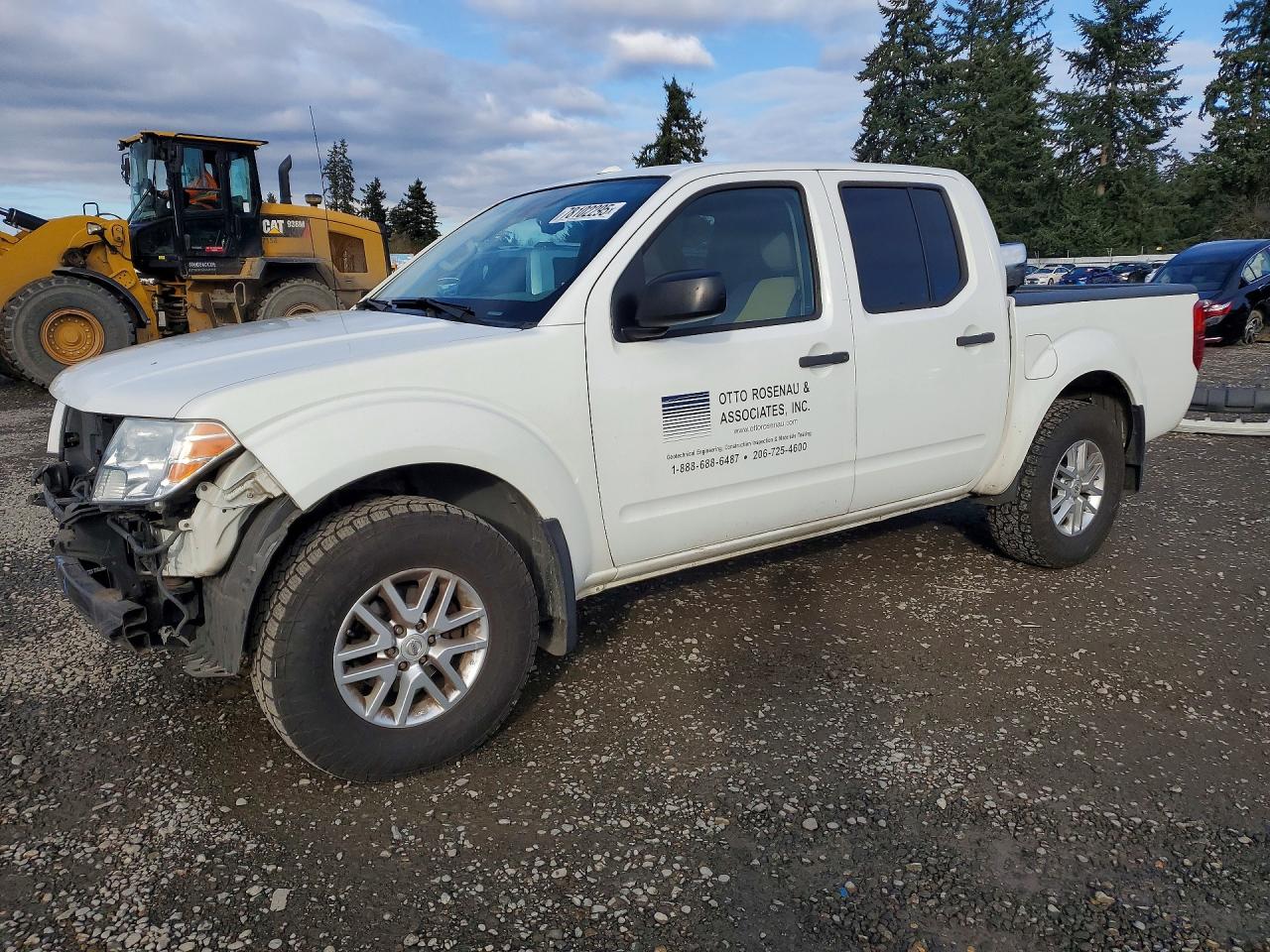 NISSAN FRONTIER 2015