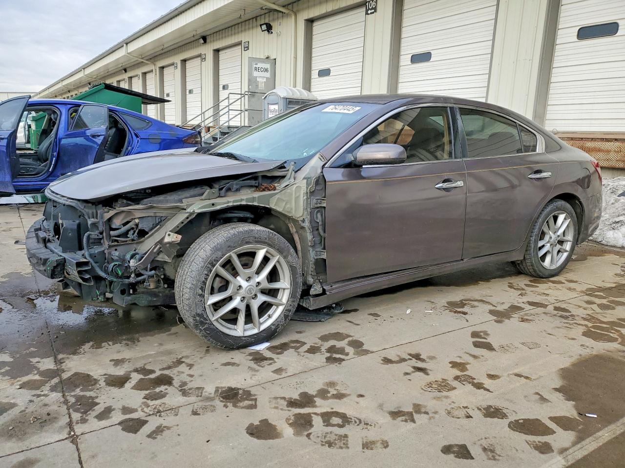 NISSAN MAXIMA 2012