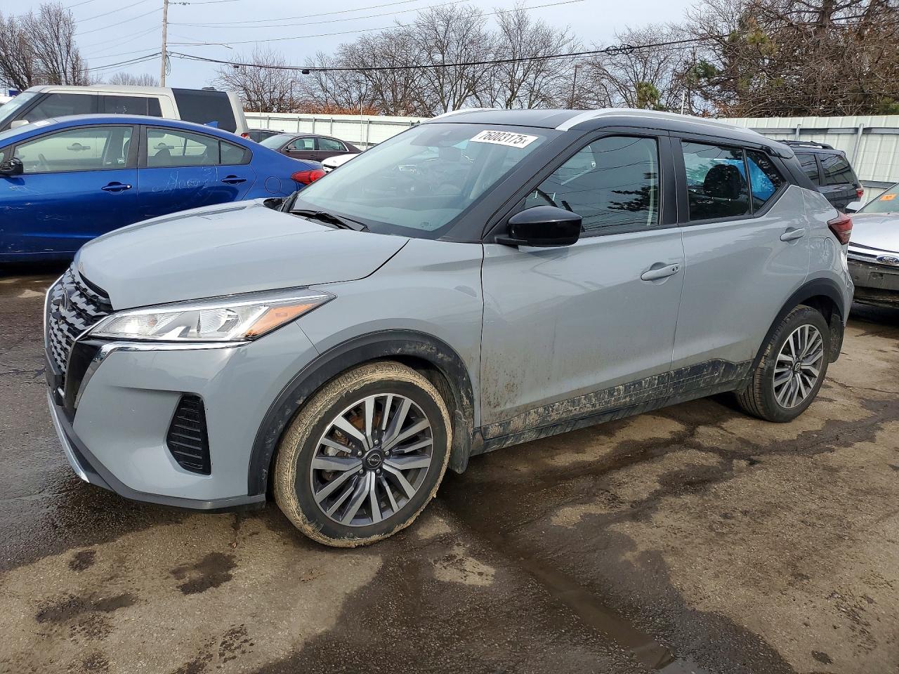 NISSAN KICKS 2023