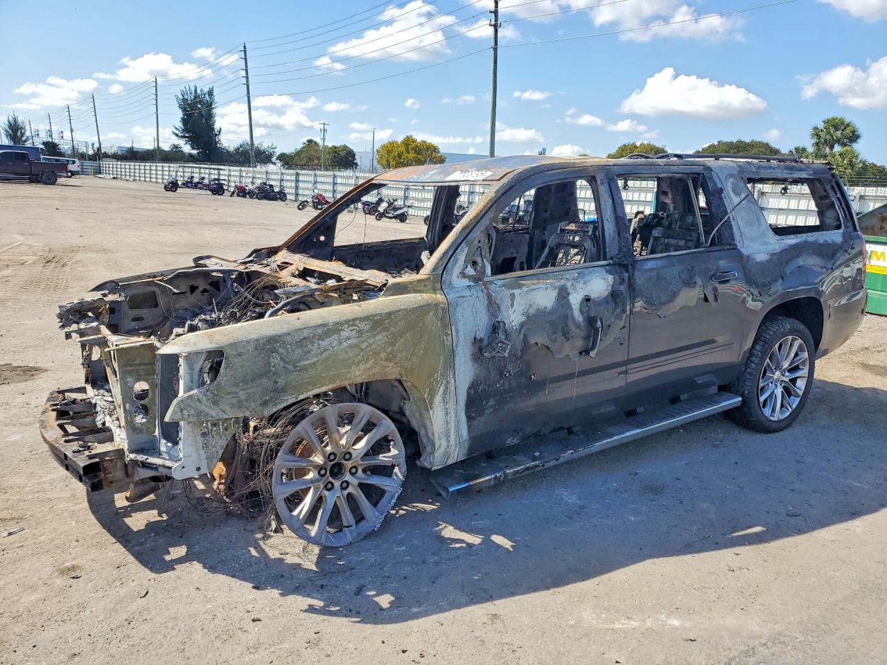 CHEVROLET SUBURBAN 2018
