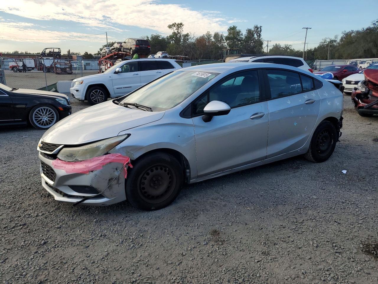 CHEVROLET CRUZE 2018