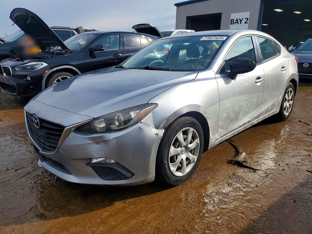 MAZDA 3 2015