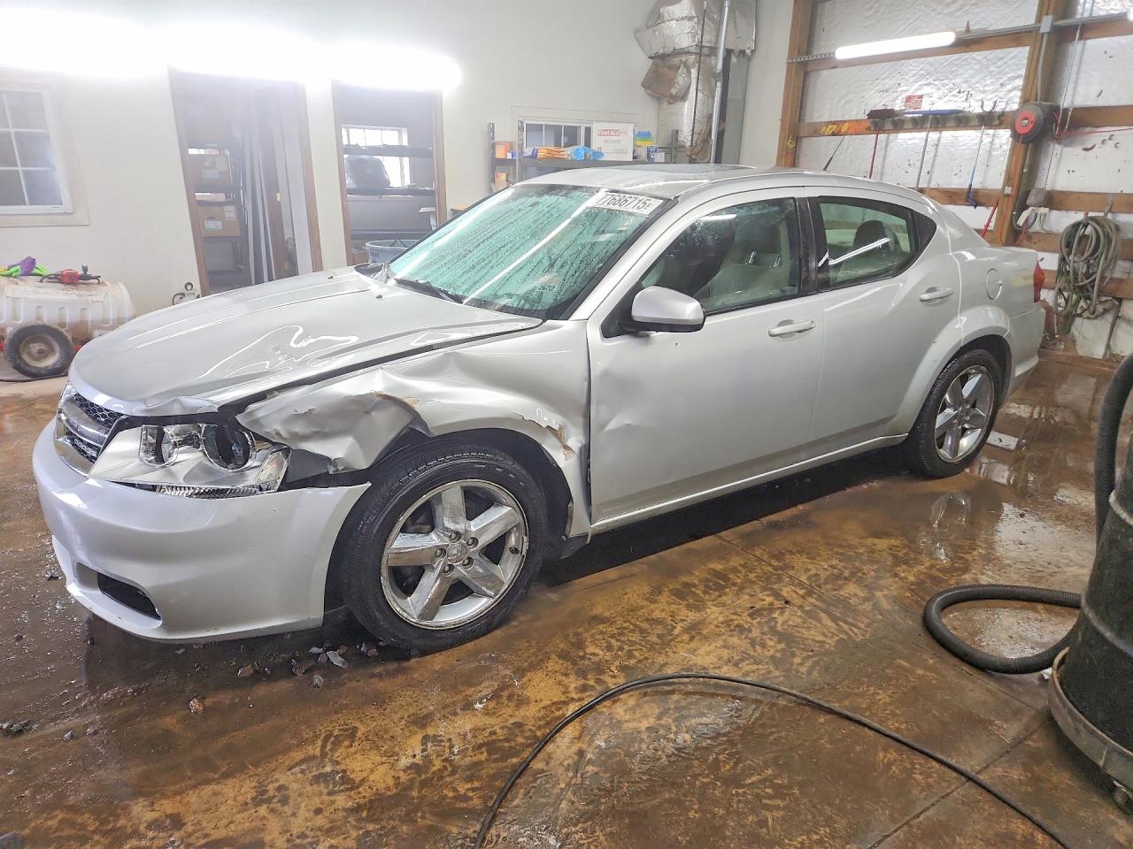 DODGE AVENGER 2011
