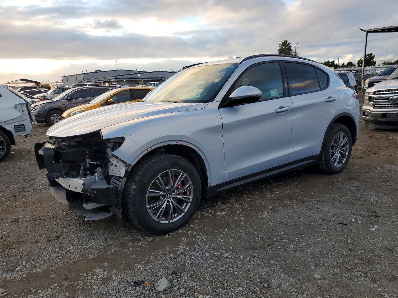 ALFA ROMEO STELVIO 2022