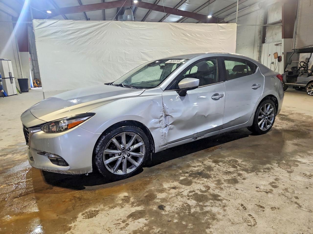 MAZDA 3 2018