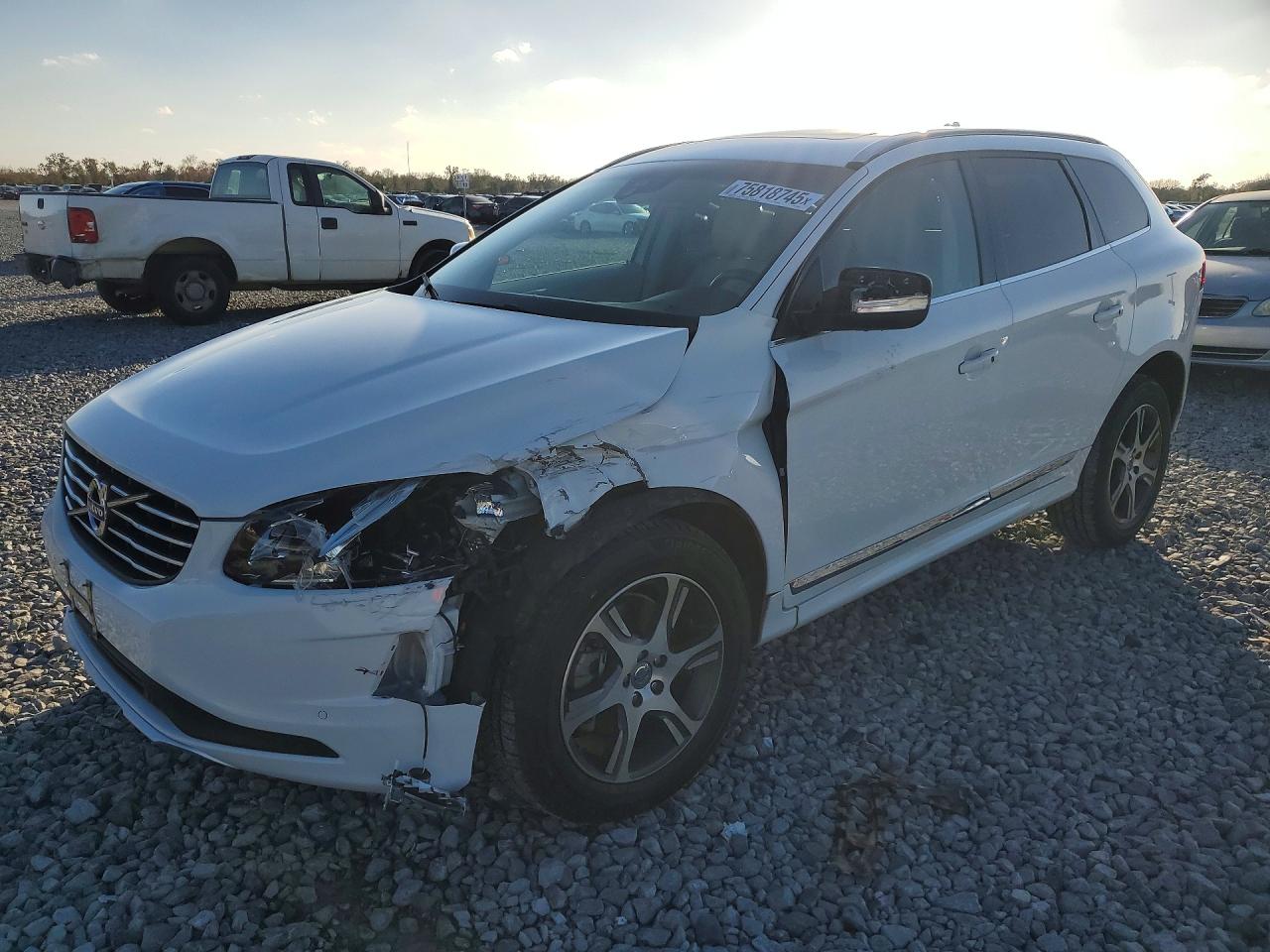 VOLVO XC60 2015