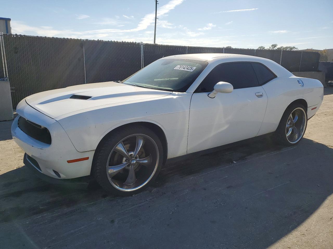 DODGE CHALLENGER 2017