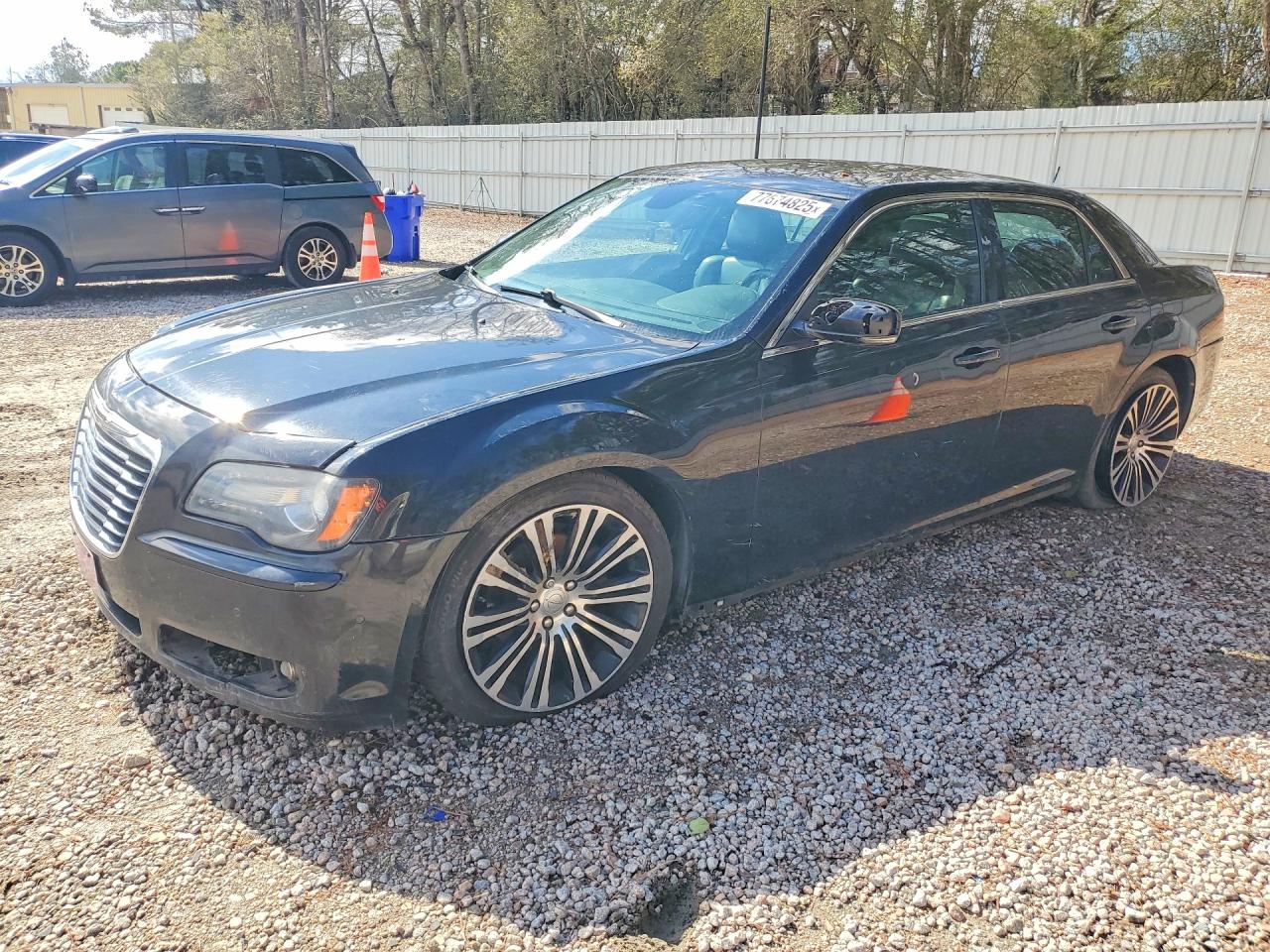 CHRYSLER 300 2013