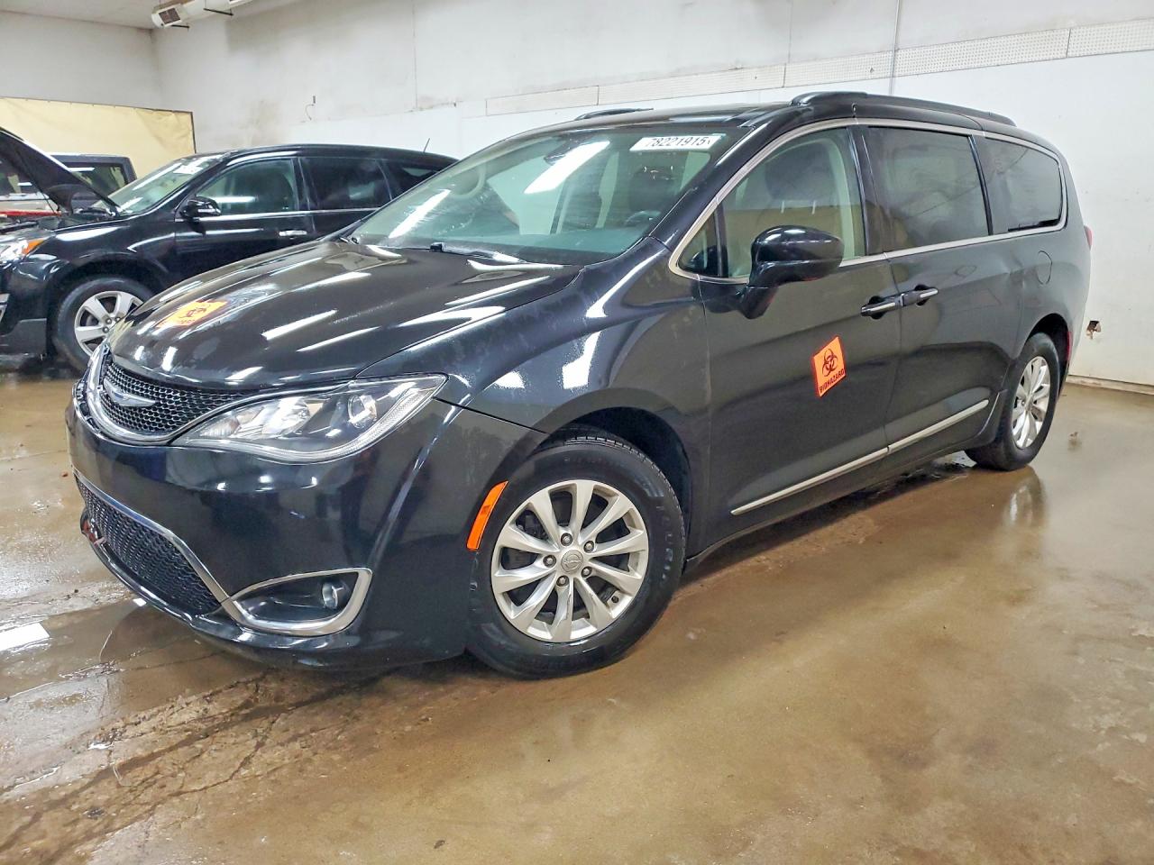 CHRYSLER PACIFICA 2017