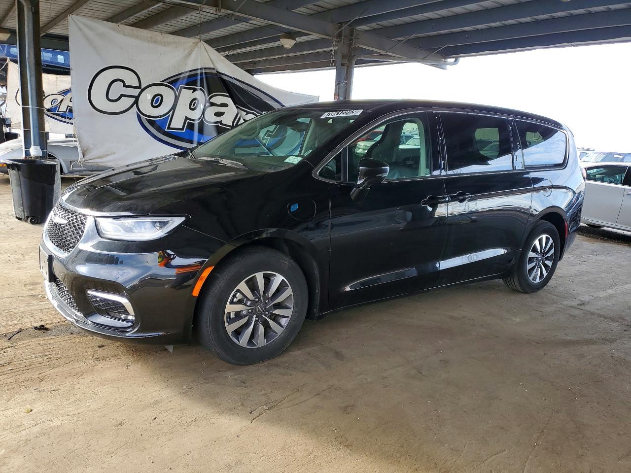 CHRYSLER PACIFICA 2024