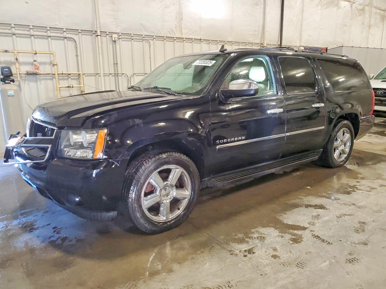 CHEVROLET SUBURBAN 2012