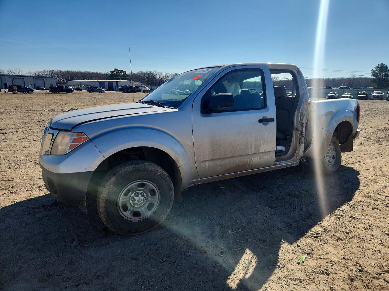NISSAN FRONTIER 2011