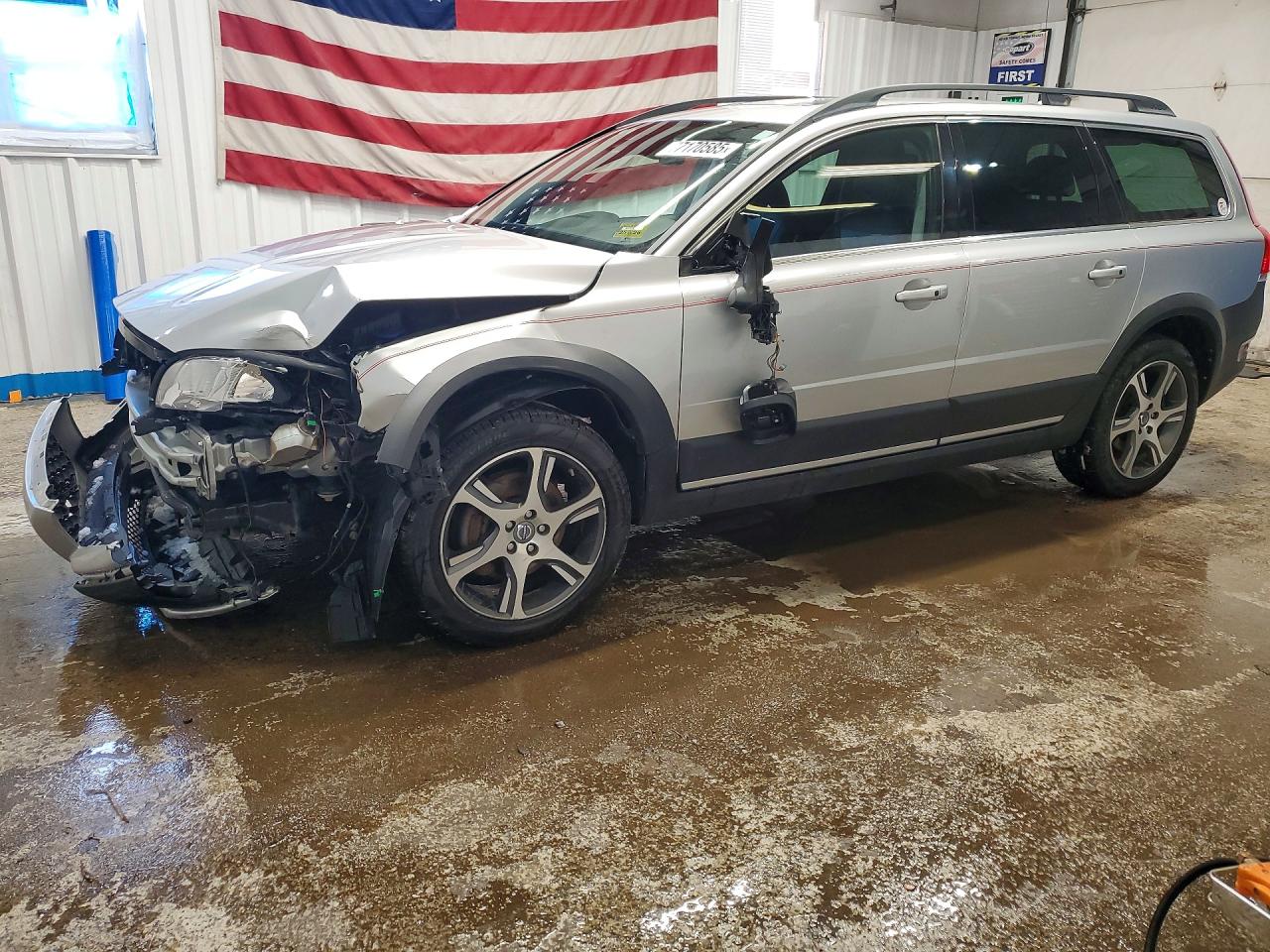 VOLVO XC70 2015