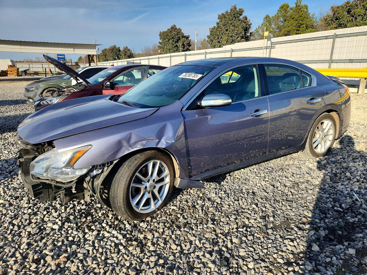 NISSAN MAXIMA 2011
